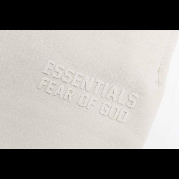 NWT Fear of God Essentials Kids Sweatpant 'Silver Cloud' - Picture 5 of 5